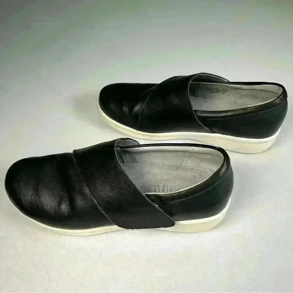 Lightly used  TRAQ BY ALEGRIA "QIN" WOMENS SMART WALKING SHOES BLACK - Picture 4 of 13